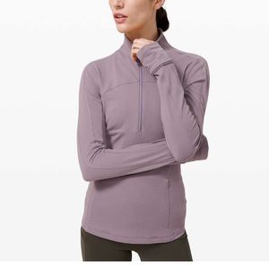 Lululemon 1/4 Zip - Rulu Material!